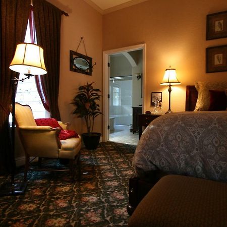 Yosemite Rose Bed And Breakfast 그로블런드 외부 사진