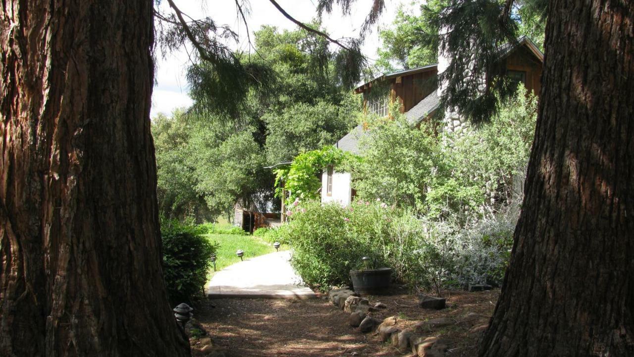 Yosemite Rose Bed And Breakfast 그로블런드 외부 사진