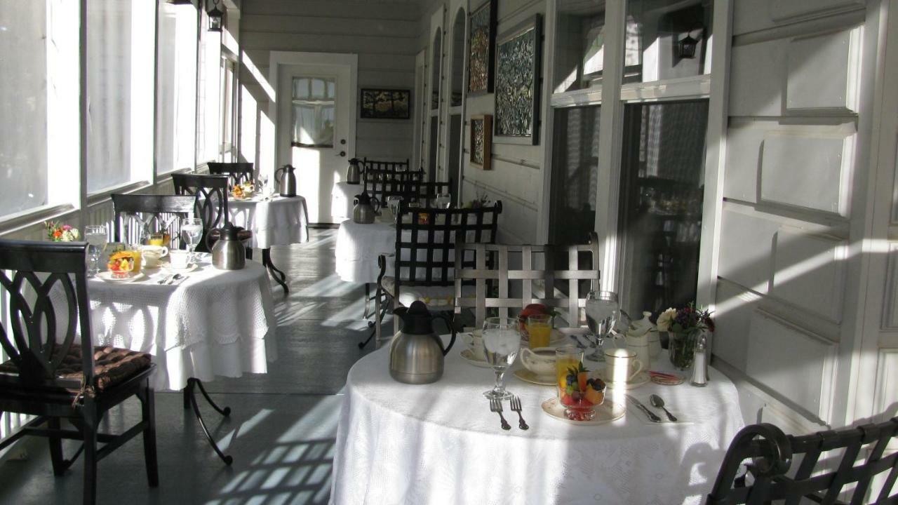 Yosemite Rose Bed And Breakfast 그로블런드 외부 사진